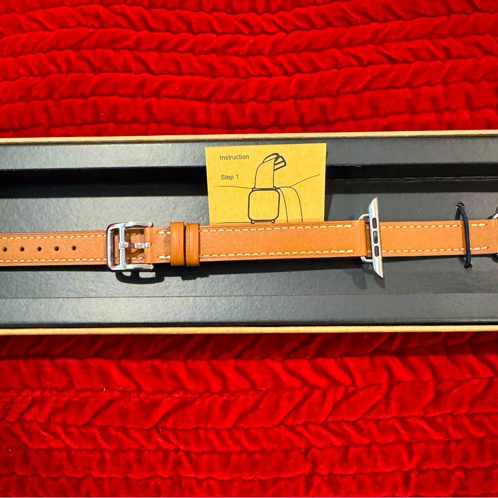 Quince Leather Double wrap Apple Watch Band
